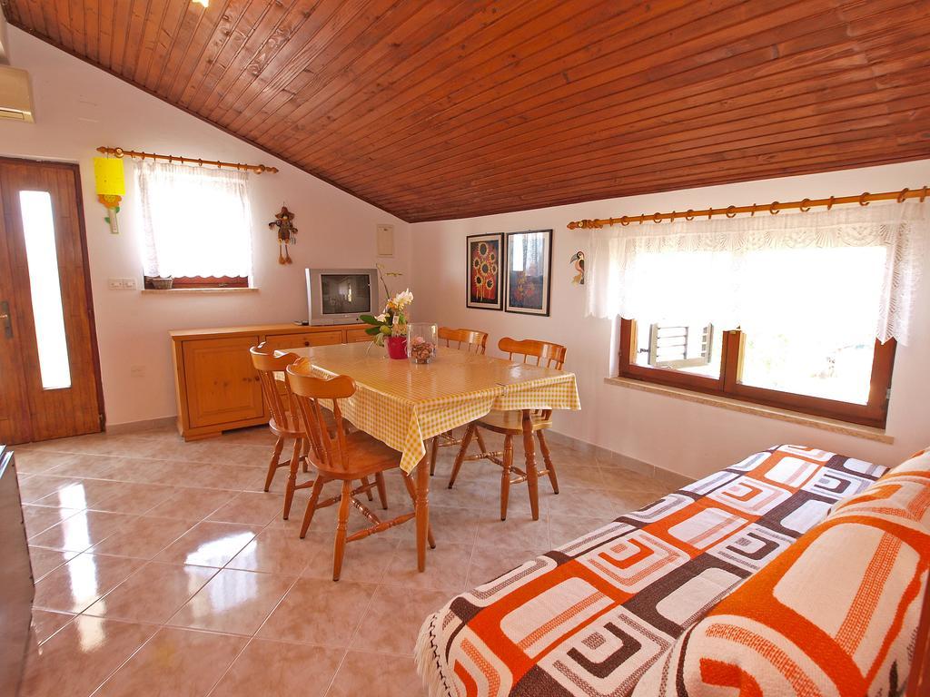 Apartment Vrcevan 895 Medulin Exterior photo